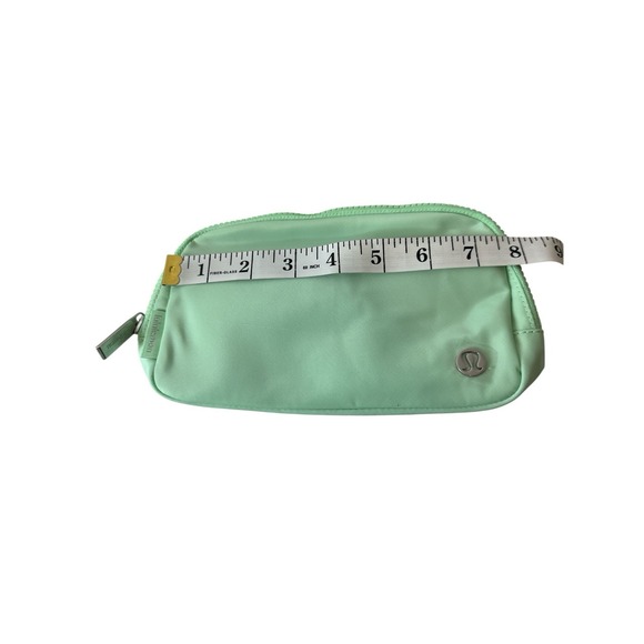 New Lululemon Everywhere Belt Bag 1L Crossbody‎ Waist Fanny Pack Zipper - Picture 7 of 9
